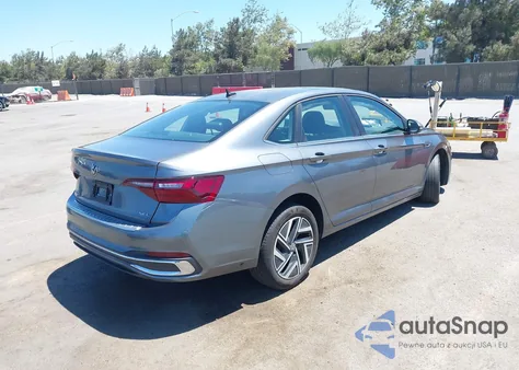 2024 Volkswagen Jetta 1.5T Sel from USA, damaged, VIN 3VWGM7BU8RM039891